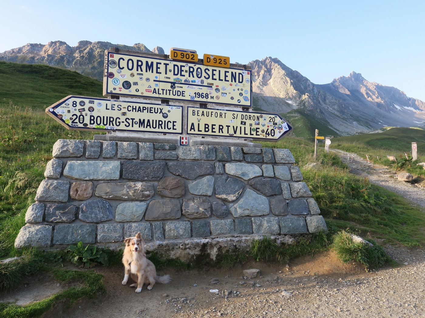 Le lac et le refuge de Presset (2514m) via le Col des Grands Fonds