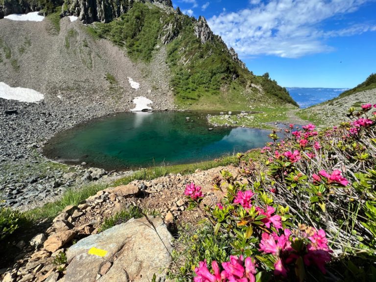 Le Lac de la Sitre (1952m) en passant Sous la Pointe (2082m) Le Lac de la Sitre (1952m) en passant Sous la Pointe (2082m)
