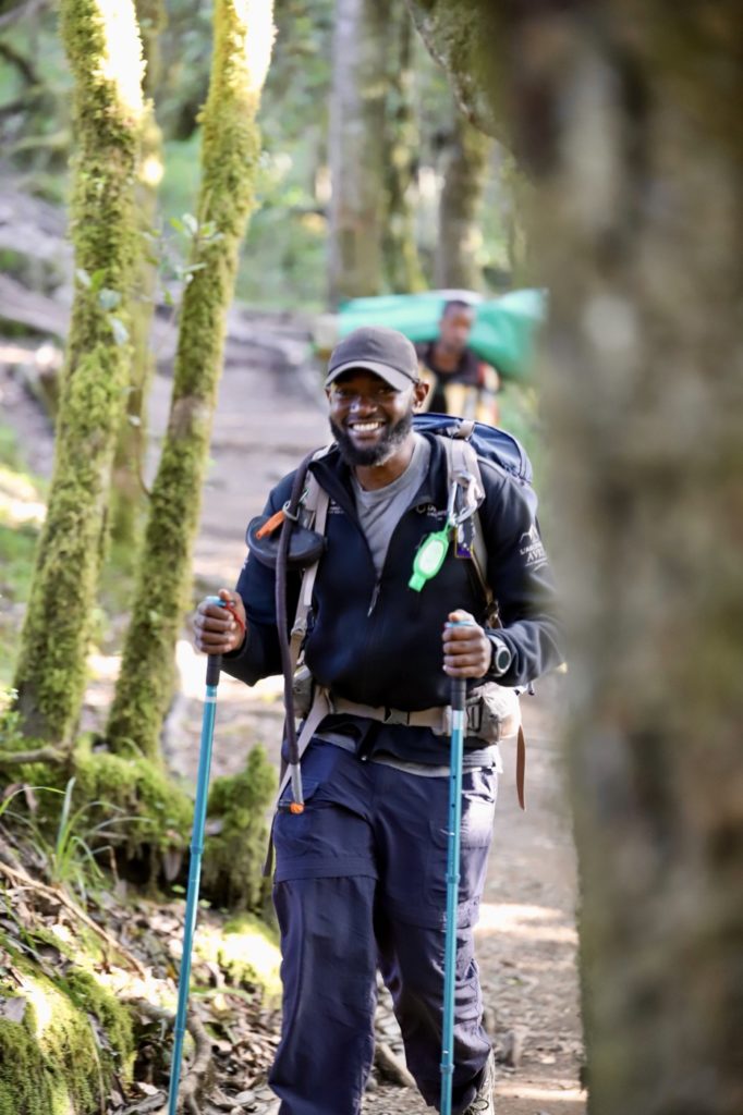 Descente jusqu'à Mweka Gate