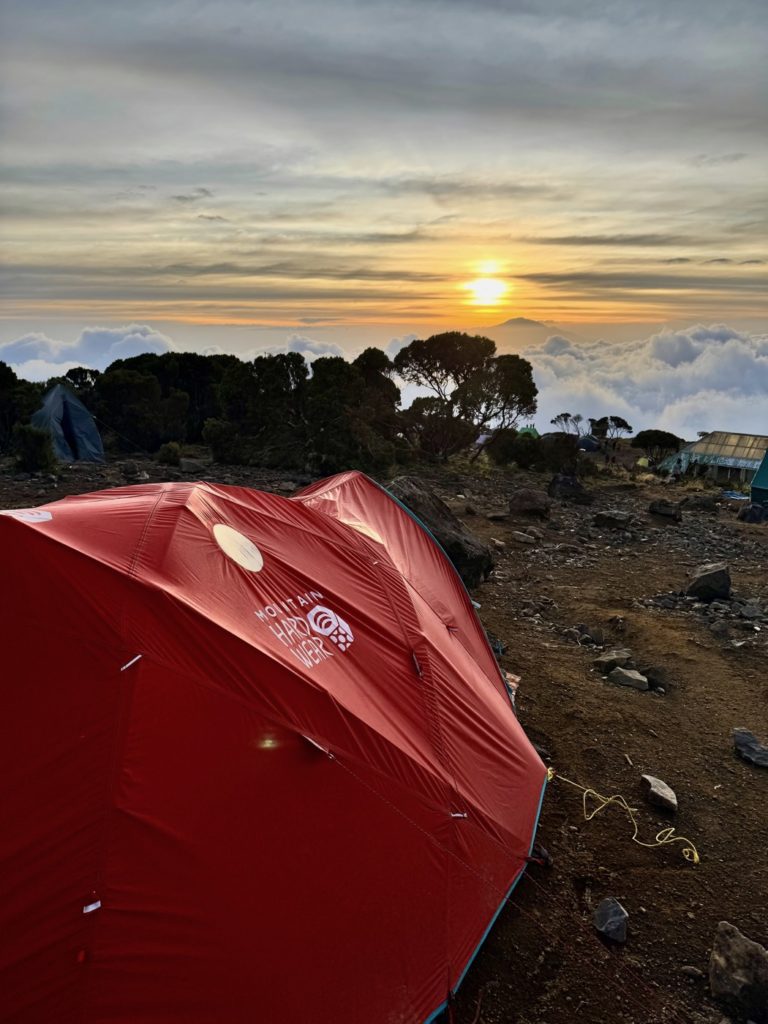 coucher de soleil sur le Mont Méru