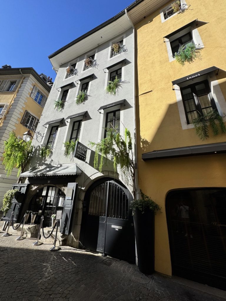 Petit Hôtel Confidentiel 