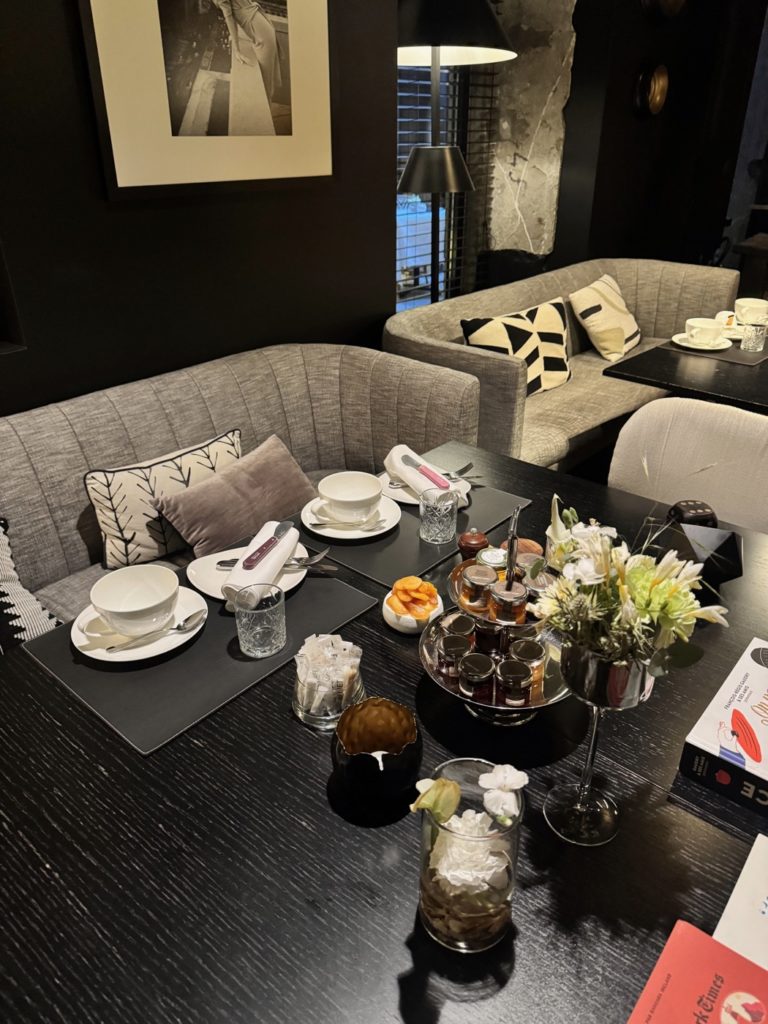 Petit déjeuner de folie 